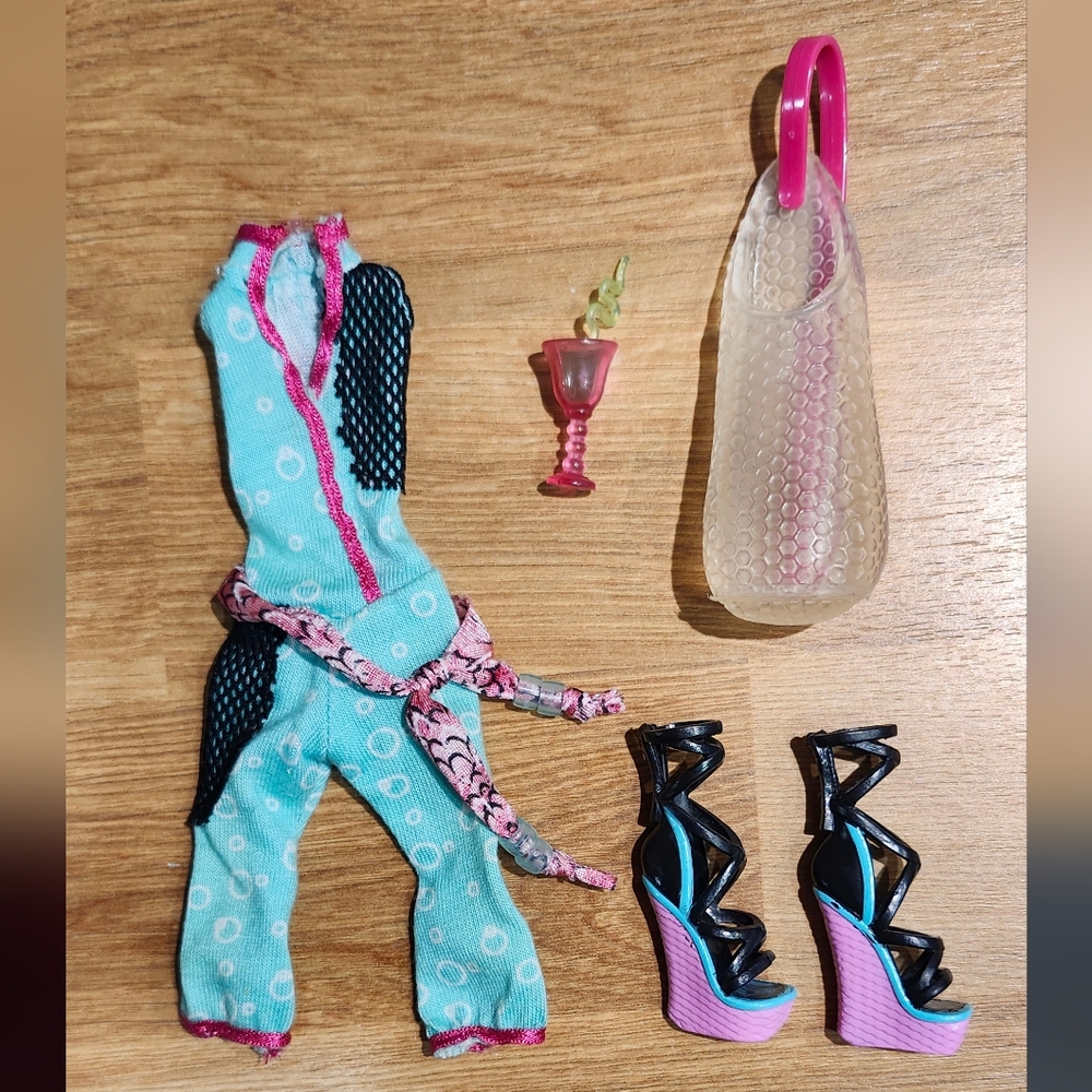 Lagoona Blue - Maul Session Fashion Pack - Monster High - Mattel - 2012